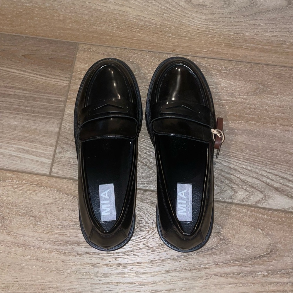 mia nelcy black platform loafers